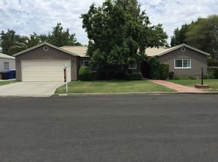 220 W Terrace Dr, Hanford, CA 93230