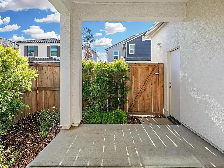 8250 Joecy Way — Photo 35
