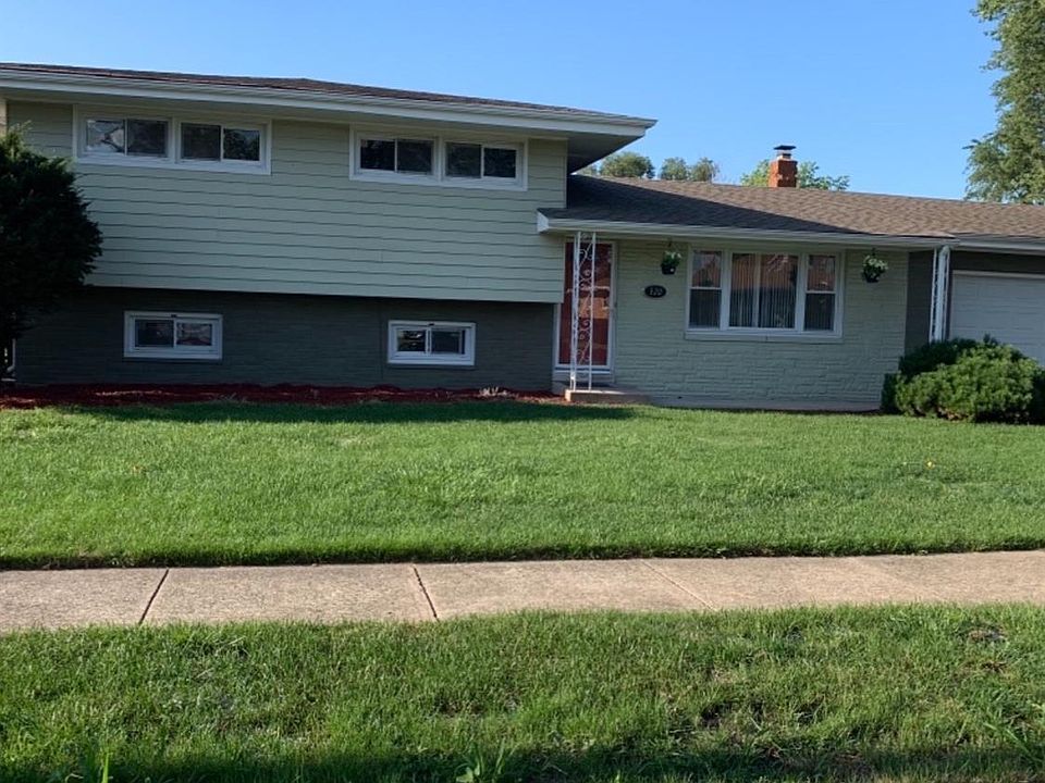1st image of 320 W 54th Ave