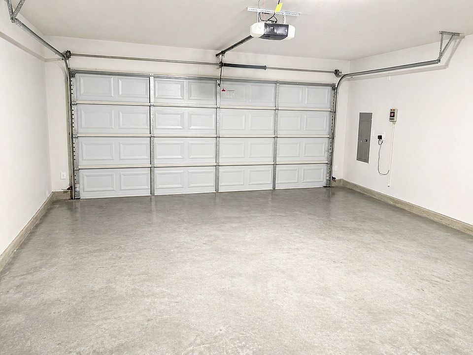 1st image of 2101 Wildwood Dr