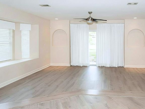 3rd image of 234 Pelican Pl Unit 2