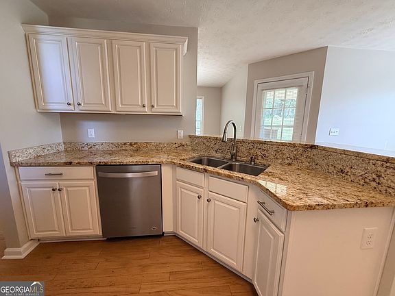 5th image of 577 Pendergrass Rd