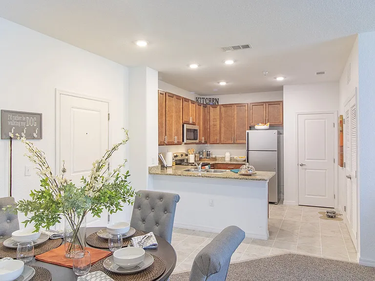 Amelia Court — Photo 12