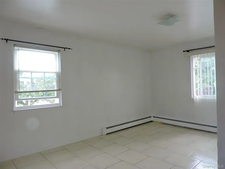 235 Fieldmere St — Photo 4