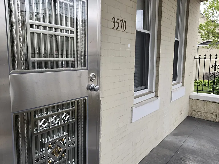 3570 Salmon St #MAIN — Photo 2