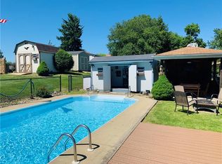 2020 Country Club Dr, McKeesport, PA 15135