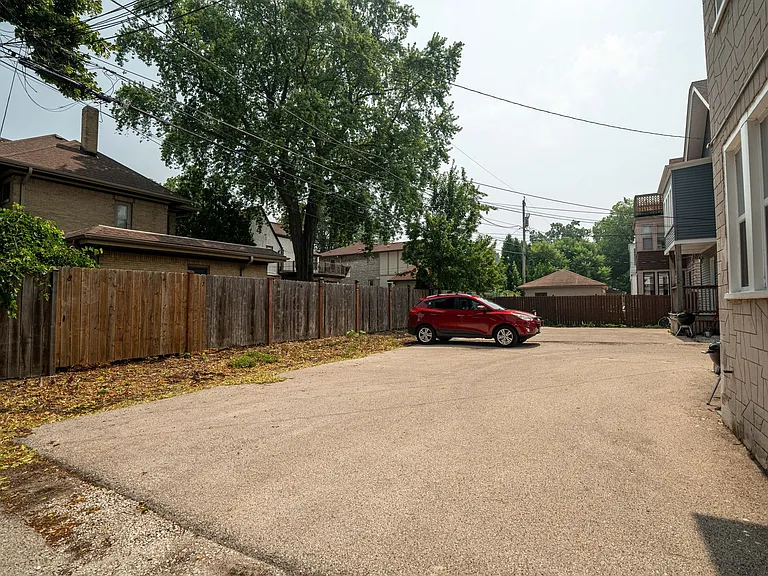 3372 N Downer Ave — Photo 29