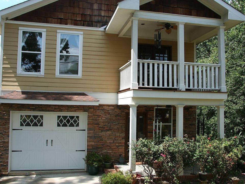 1st image of 919 Forest Ave