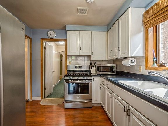 4th image of 2619 W Birchwood Ave