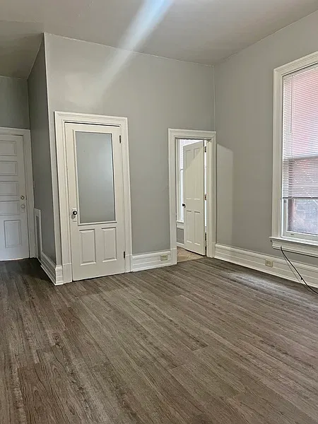 Studio, $865 — Photo 3
