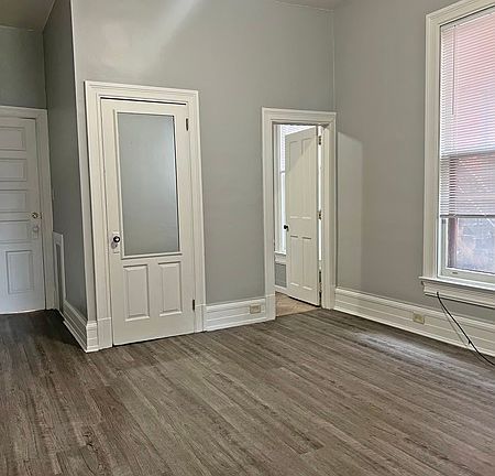 3rd image of 140 E Philadelphia St APT 2