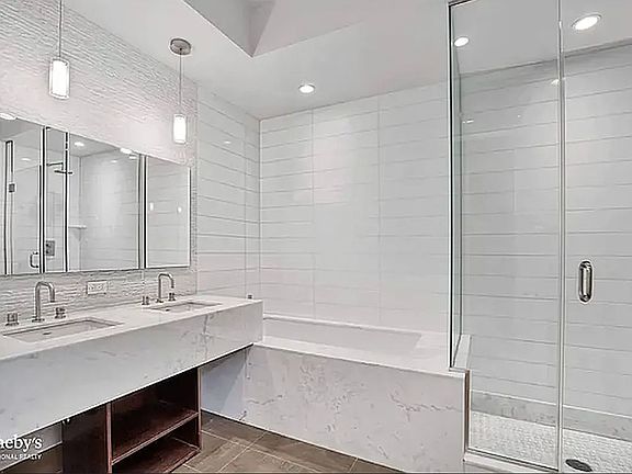 4th image of 243 W 60th St APT 4B