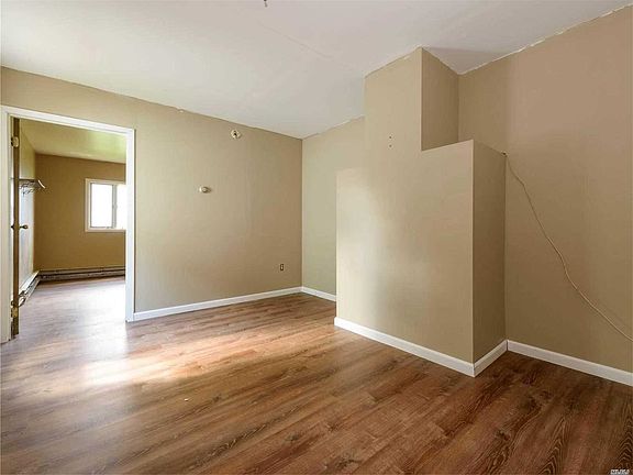 5th image of 32 Avenue I