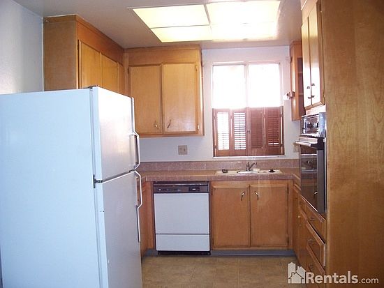 2nd image of 2925 Chiplay St