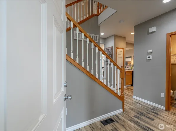 10025 2nd Place SE, Lake Stevens, WA 98258
