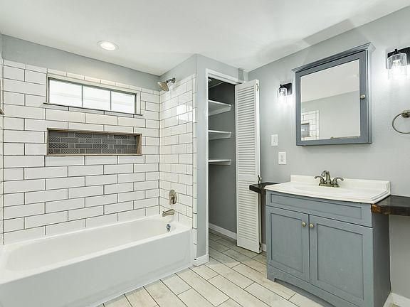 5th image of 640 Whitten St