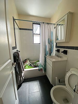 4th image of 89 Crooke Ave APT 2I