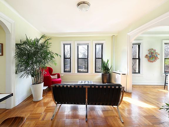 5th image of 125 Eastern Pkwy APT 2B