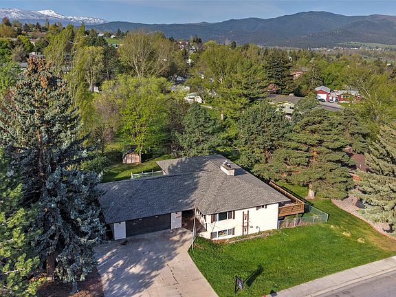 5th image of 2207 Garland Dr
