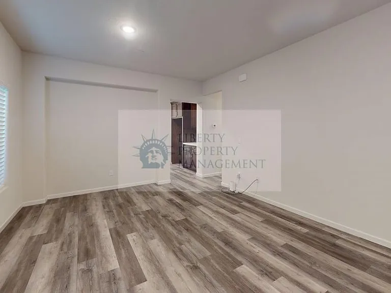 636 Granada Ct — Photo 4