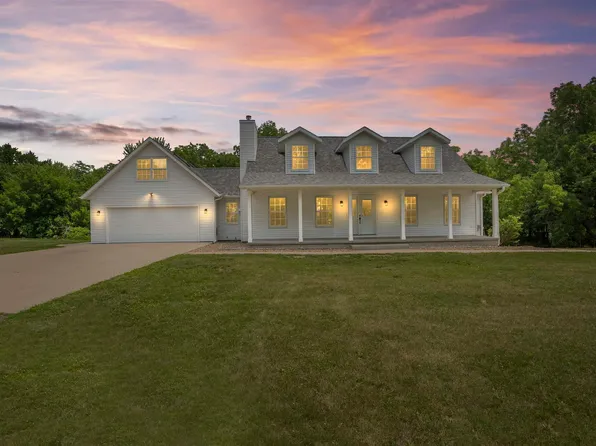 3062 114th St, Riverside, IA 52327