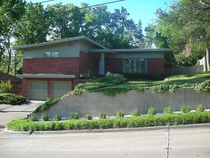 1st image of 2532 W Kiest Blvd