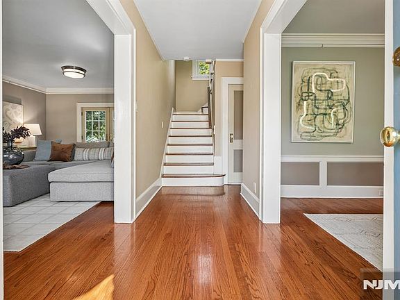 3rd image of 420 Upper Mountain Avenue