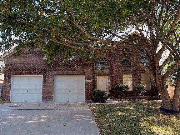 2nd image of 400 Marigold Ln