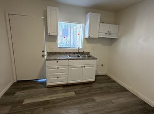 105 Hughes Ave APT B, Bakersfield, CA 93308