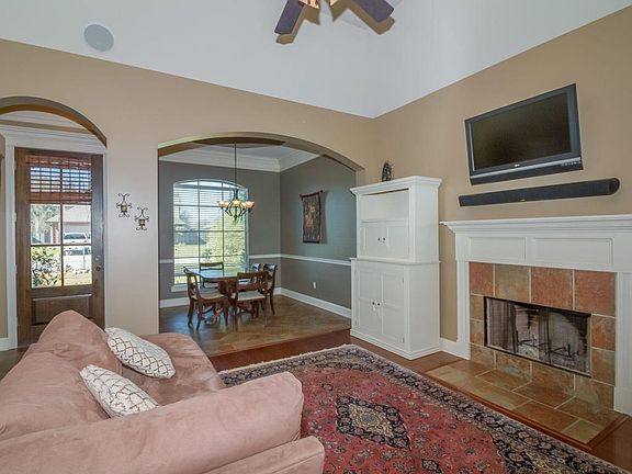 3rd image of 301 Bentgrass Dr