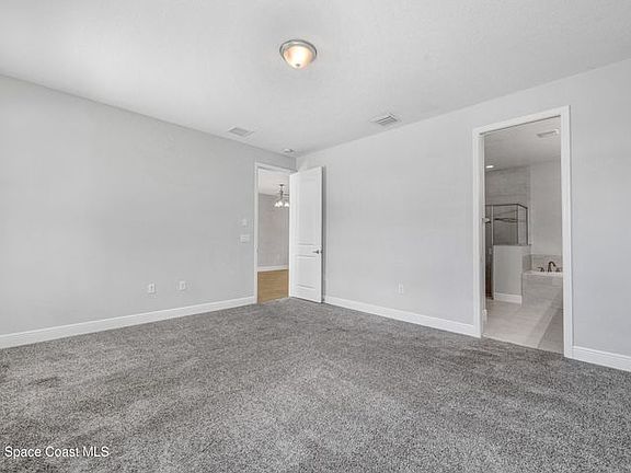 5th image of 8313 Loren Cove Dr #1