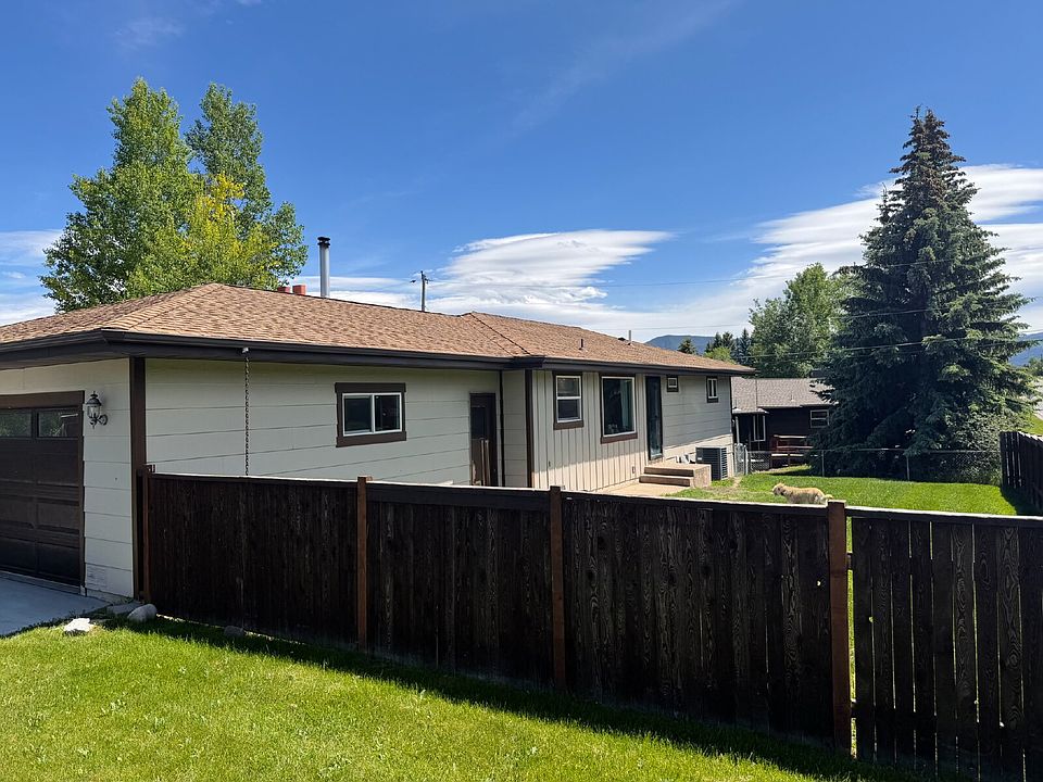 1st image of 1104 N Pinecrest Dr