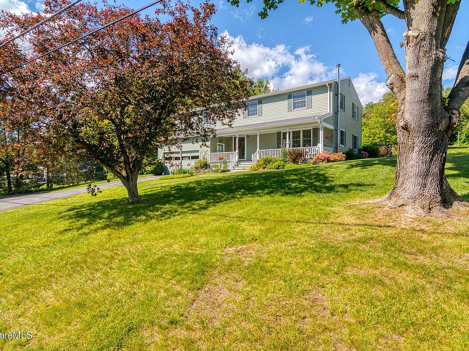 1st image of 10 Park Dr