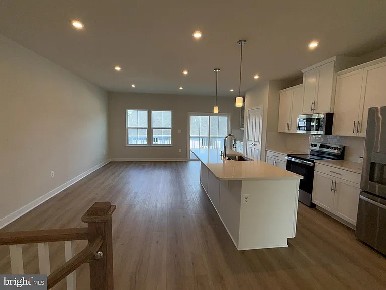 9193 Edenderry Dr — Photo 7
