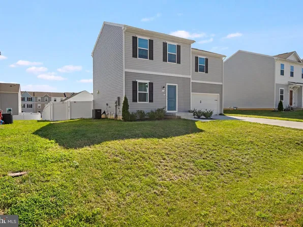 25 Diving Scaup Rd, Hedgesville, WV 25427