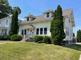 302 W New York Ave, Oshkosh, WI 54901