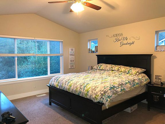 4th image of 2204 Cady Dr