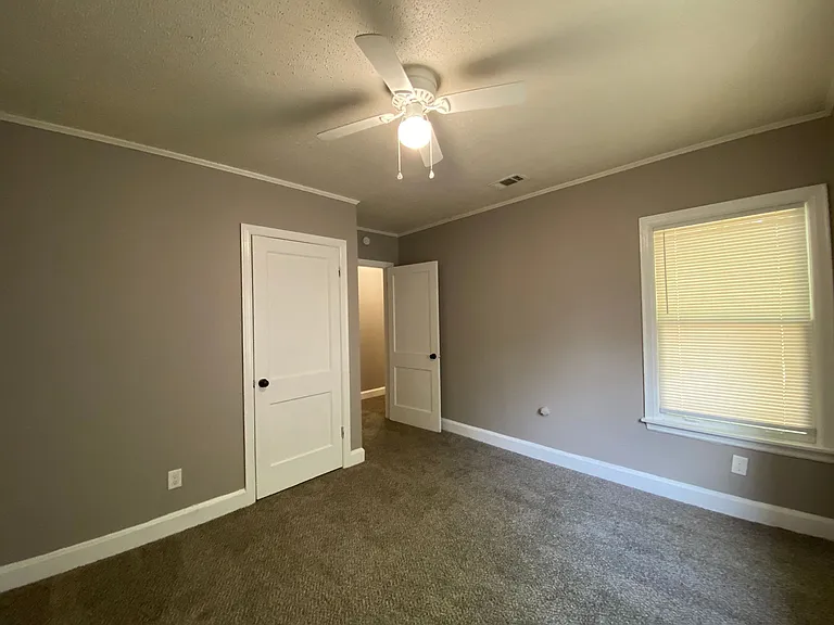 897 Kippley St — Photo 10