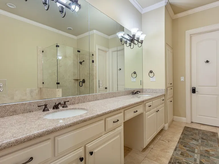 5801 Hillcrest Ave #9 — Photo 11