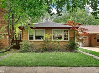 8916 Ewing Ave, Evanston, IL 60203