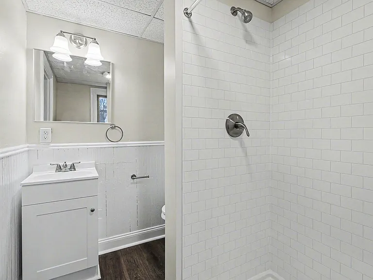 145 S Pitt St — Photo 13