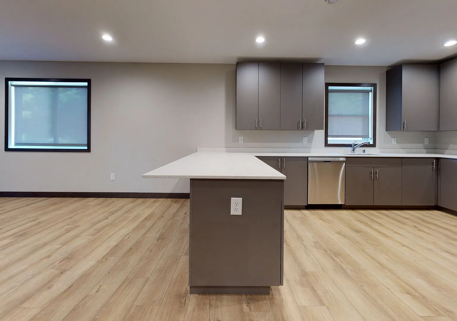 1022 12th Ave SE Duplex — Photo 3