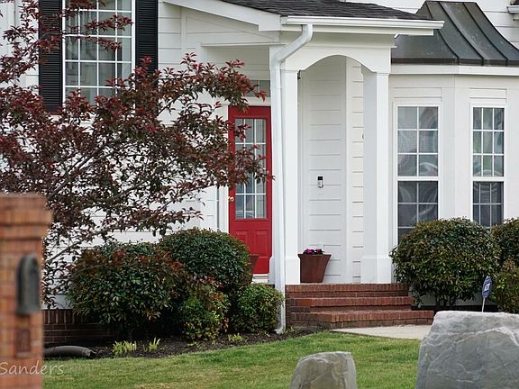 4th image of 65 Morse Dr