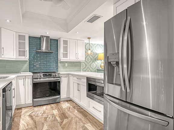 5th image of 1100 Surf Road #104