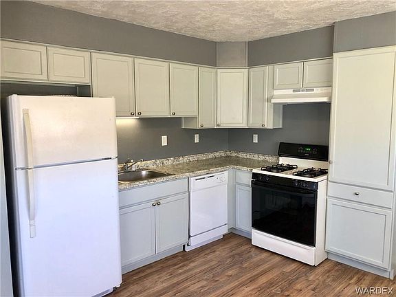 4th image of 3230 E Lass Ave