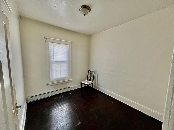 3rd image of 57 Morris St Unit 2