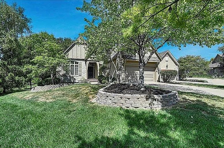 1st image of 10930 S Cottage Ct
