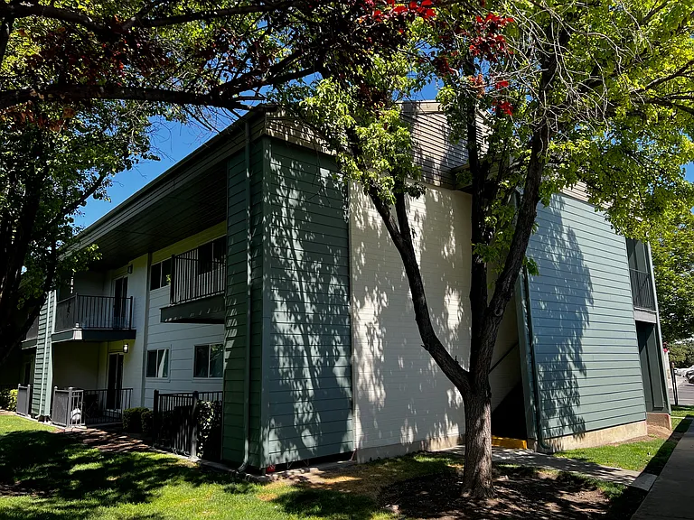 Aspenwood Apartments — Photo 8