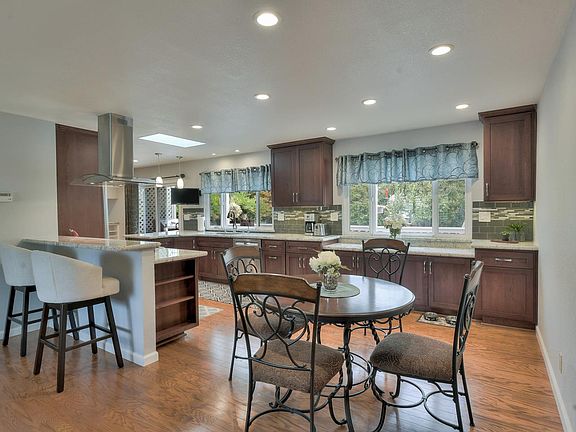 5th image of 7170 Orchard Dr