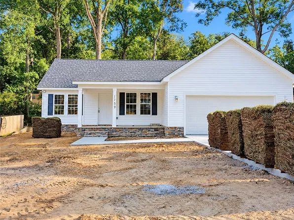 1759 Tryon Dr, Fayetteville, NC 28303